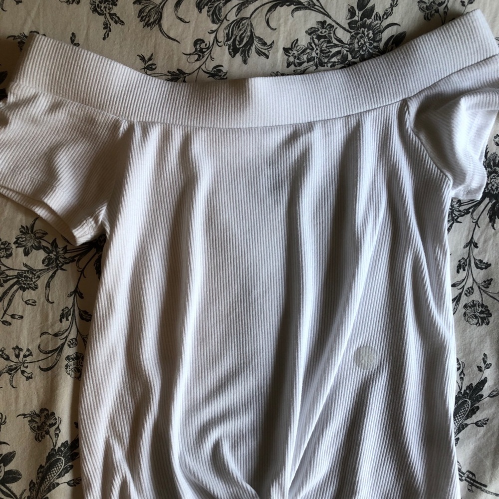 White off the shoulder crop top